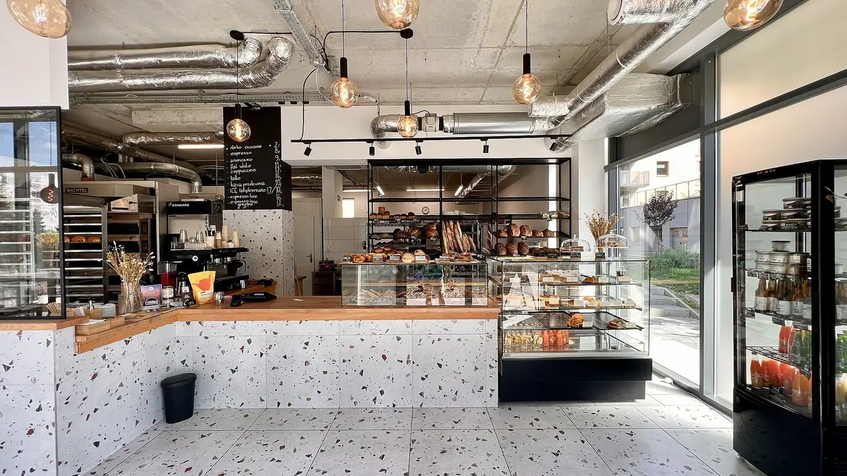 Allison's Bakery – bakery in Benchill, Wythenshawe